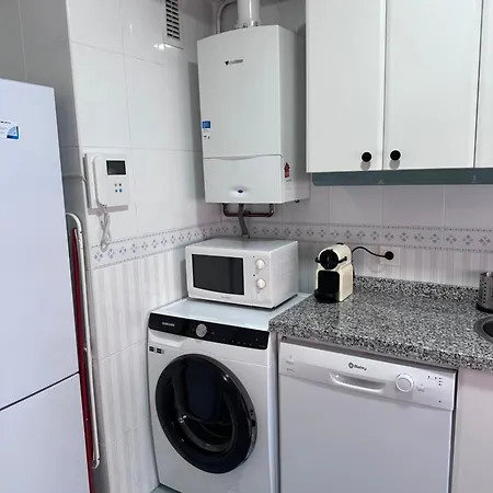 Centro Y Playa De * خيخون